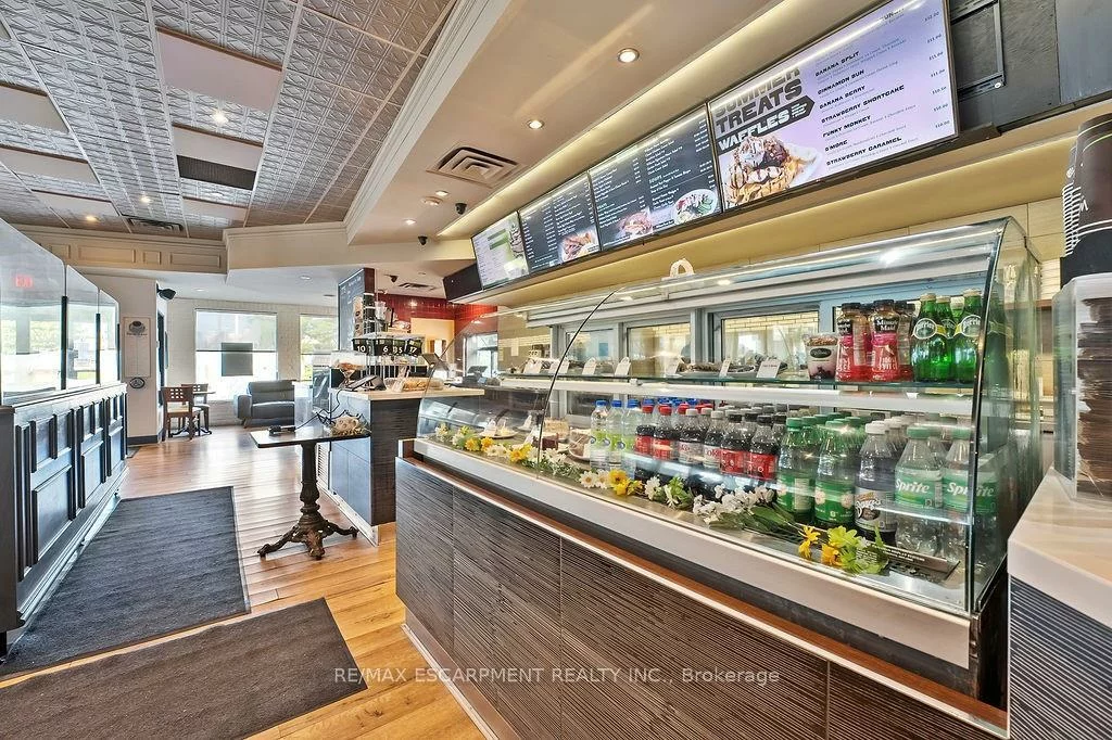 501, Bryne, 400 West, Barrie