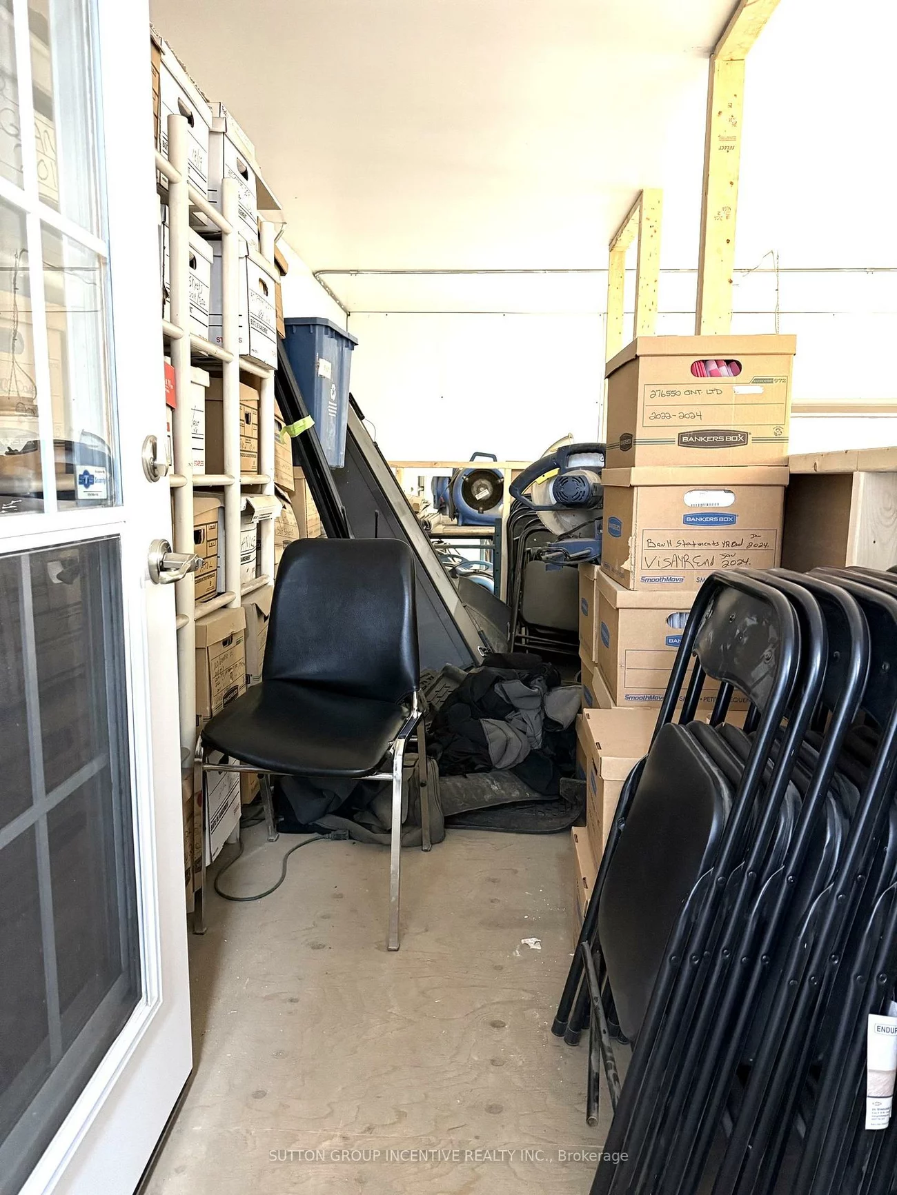 218, Lockhart, 400 East, Barrie