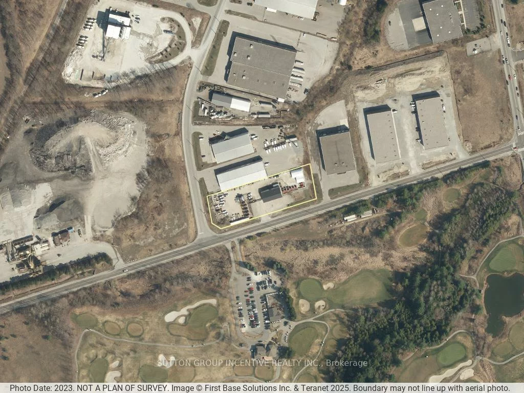 218, Lockhart, 400 East, Barrie