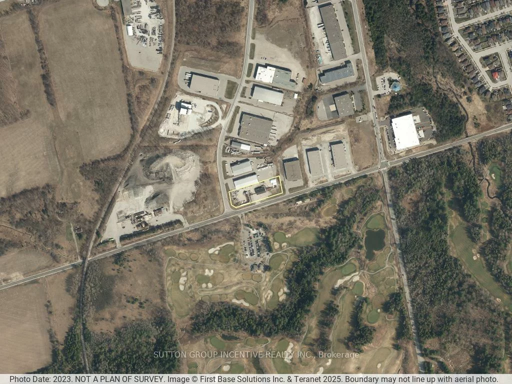 218, Lockhart, 400 East, Barrie