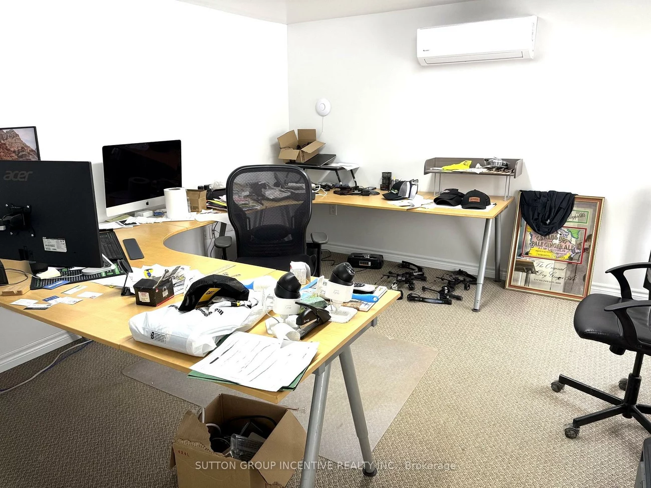 218, Lockhart, 400 East, Barrie