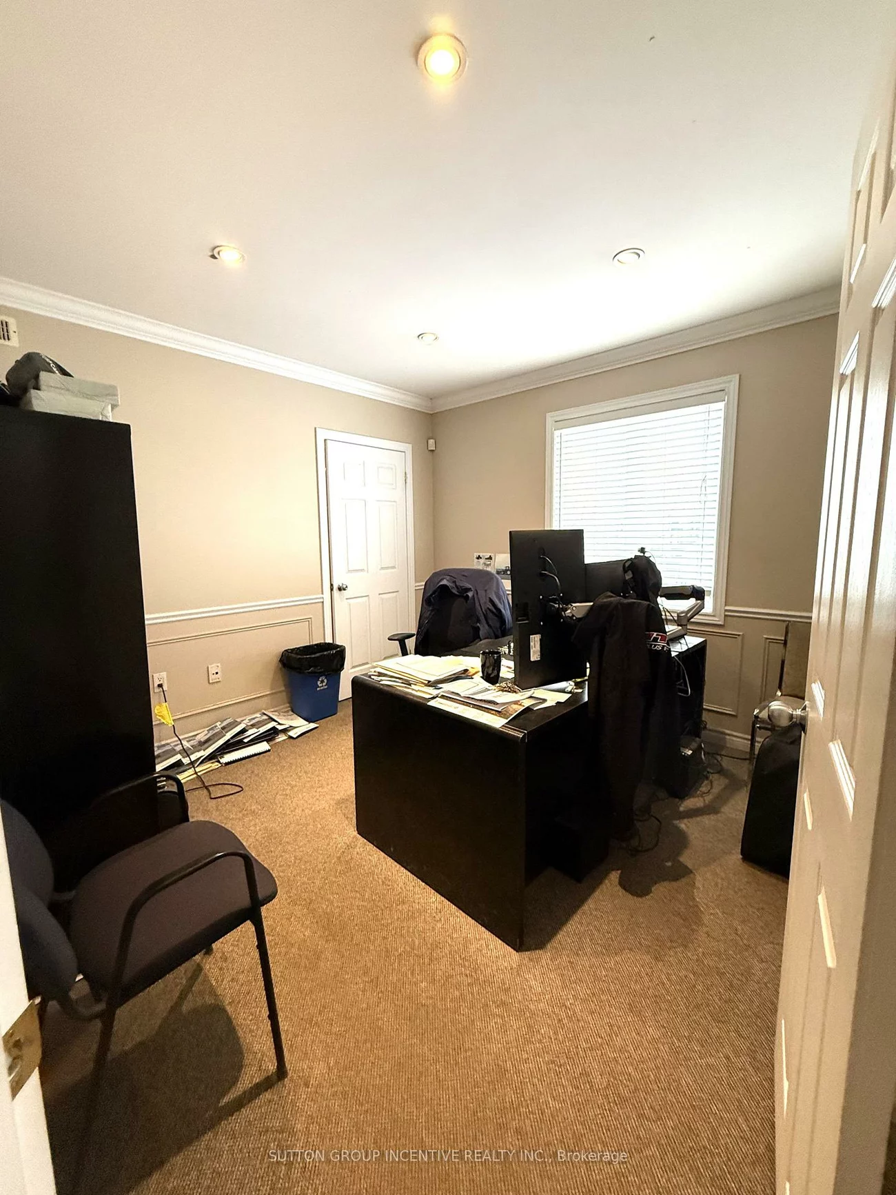 218, Lockhart, 400 East, Barrie