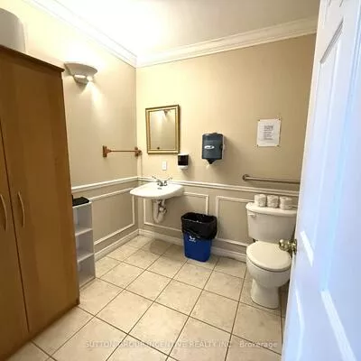 218, Lockhart, 400 East, Barrie