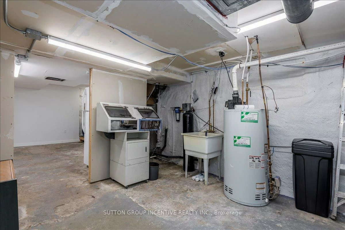 18, Worsley, City Centre, Barrie