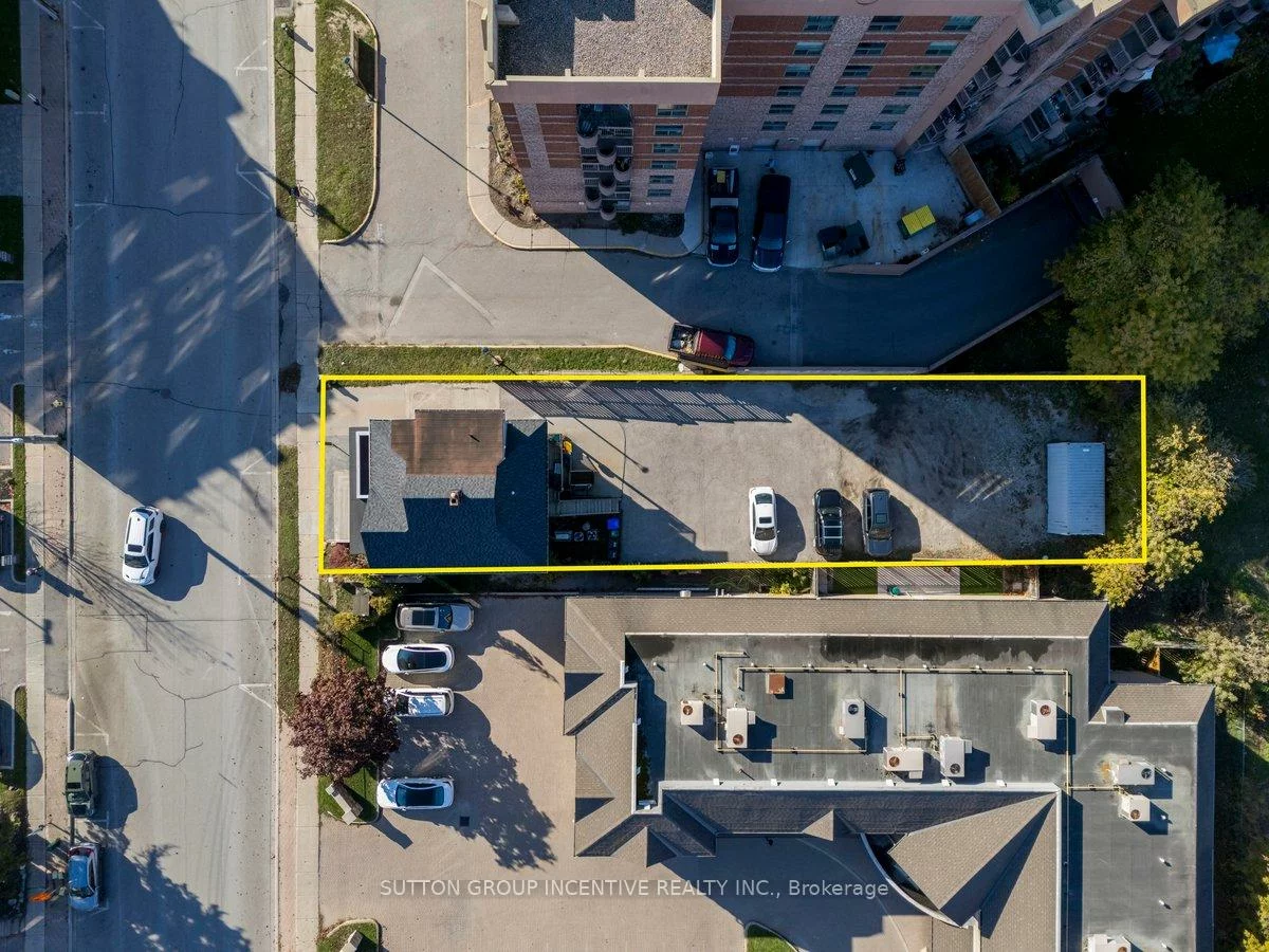 18, Worsley, City Centre, Barrie