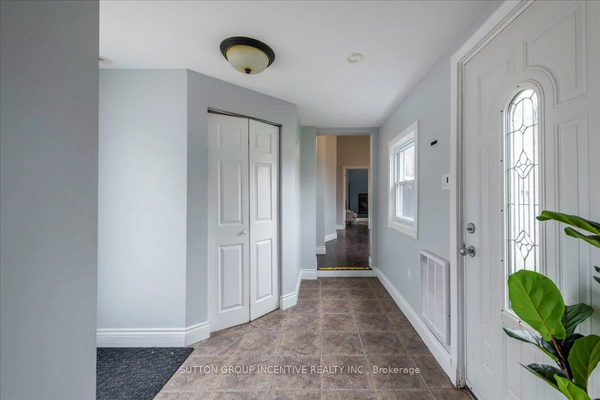 381-387, Mapleview, Holly, Barrie