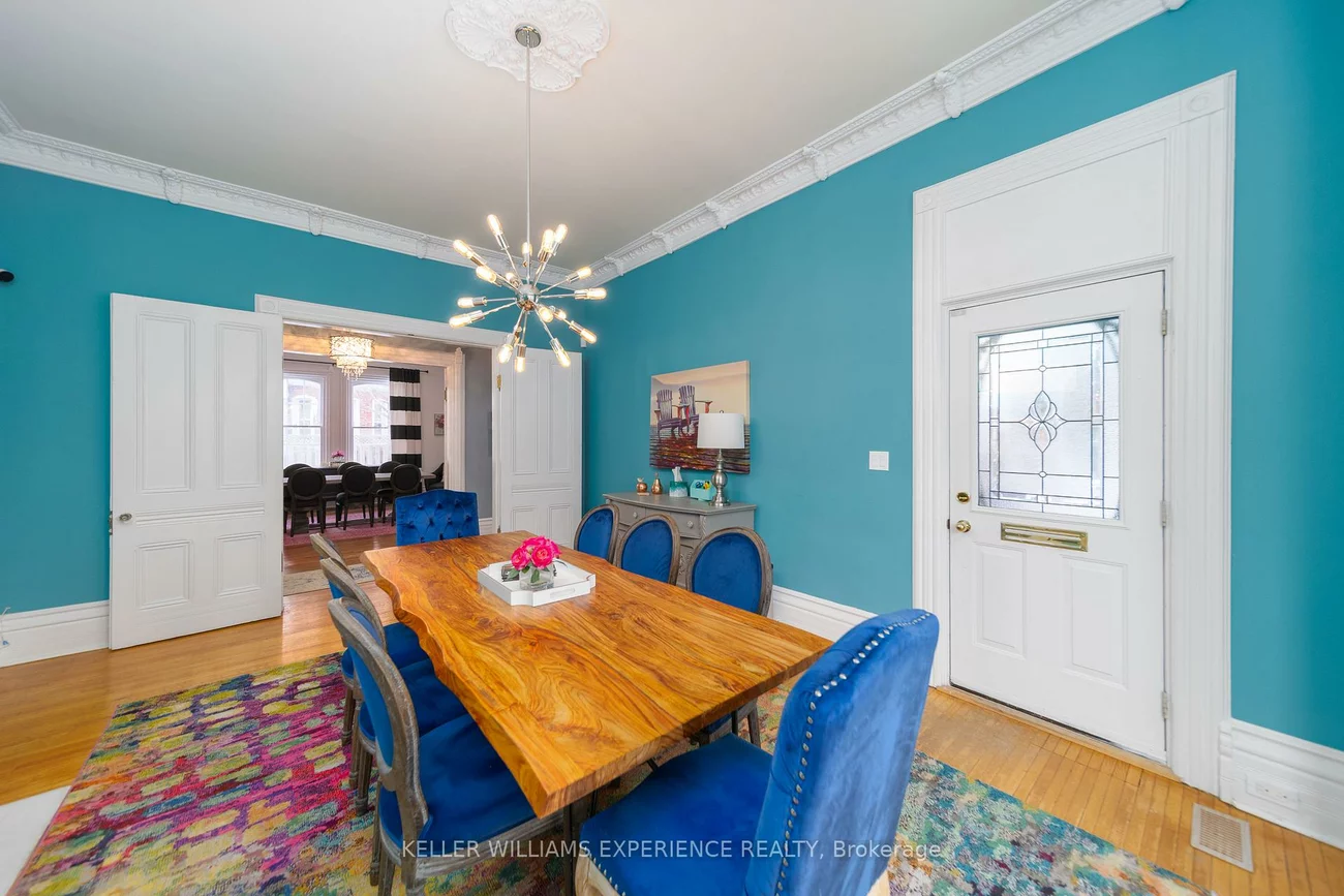 72, High, Queen's Park, Barrie