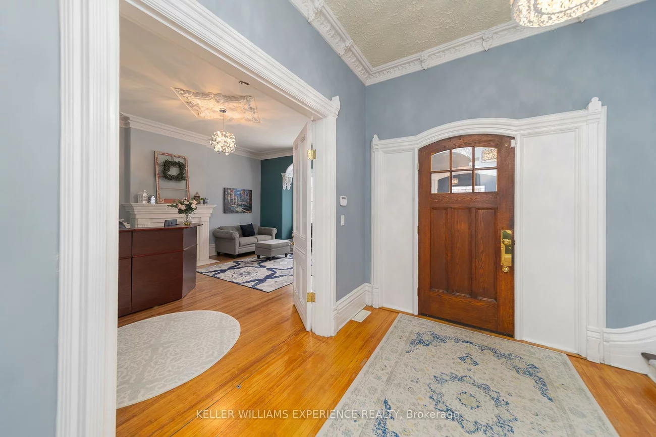 72, High, Queen's Park, Barrie