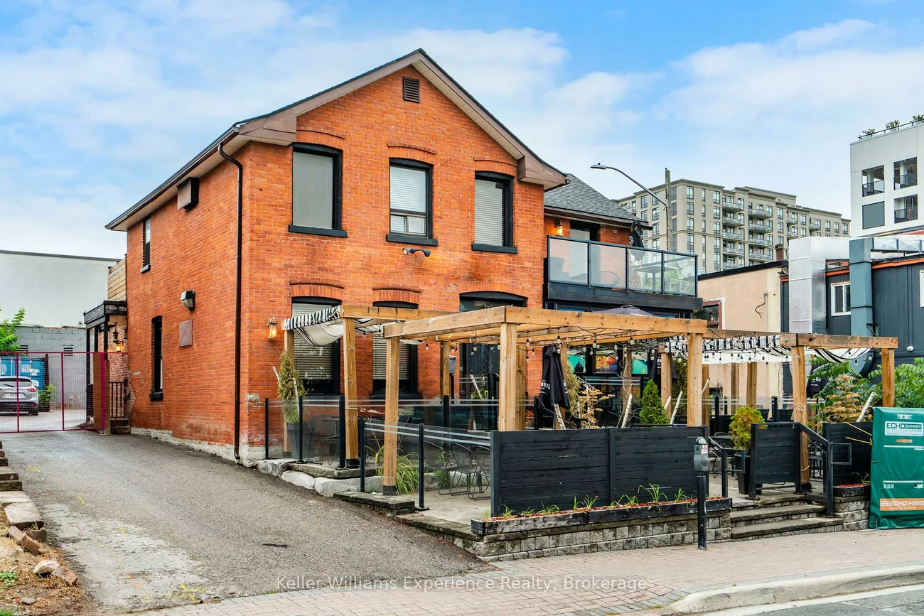 49, Mary, City Centre, Barrie