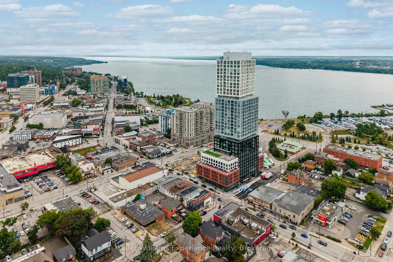 49, Mary, City Centre, Barrie