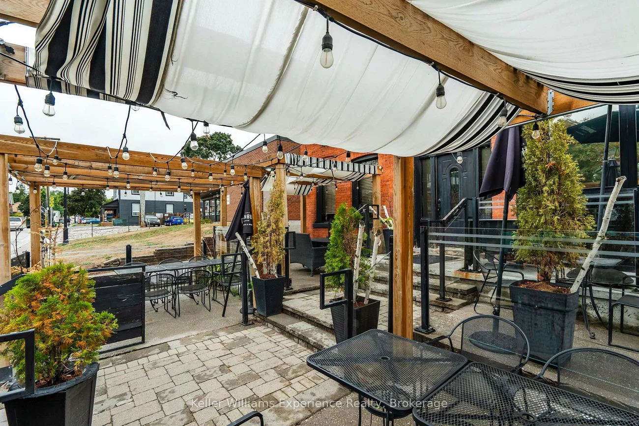 49, Mary, City Centre, Barrie