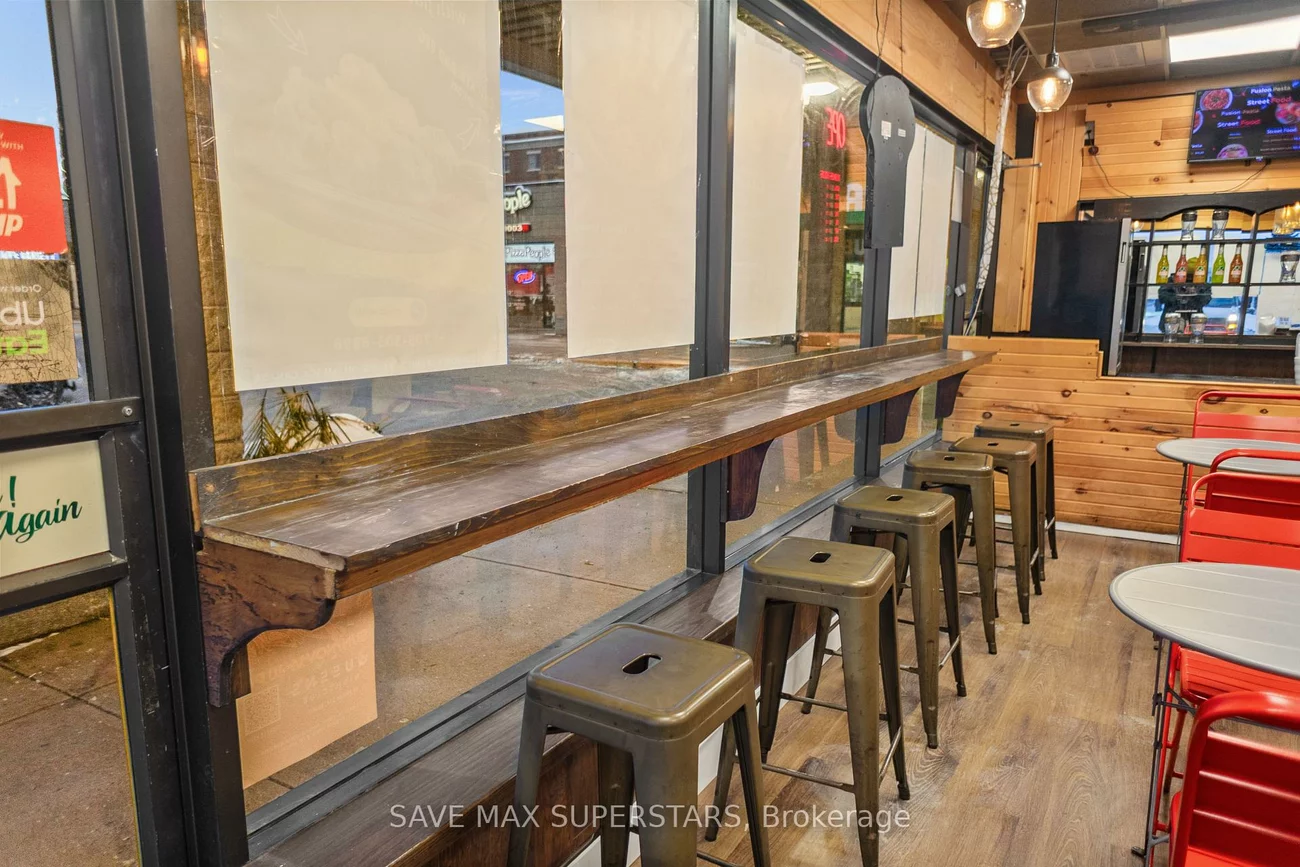 353, Duckworth, Grove East, Barrie