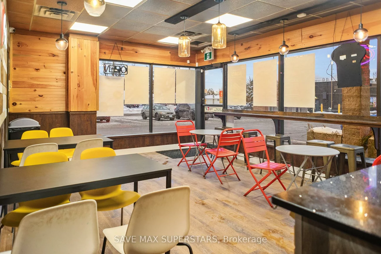 353, Duckworth, Grove East, Barrie