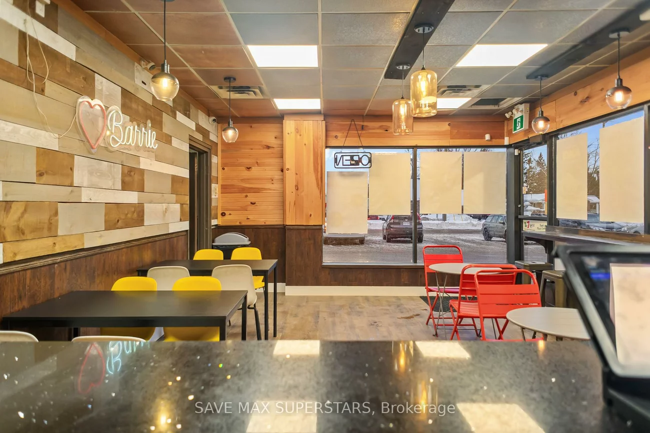 353, Duckworth, Grove East, Barrie