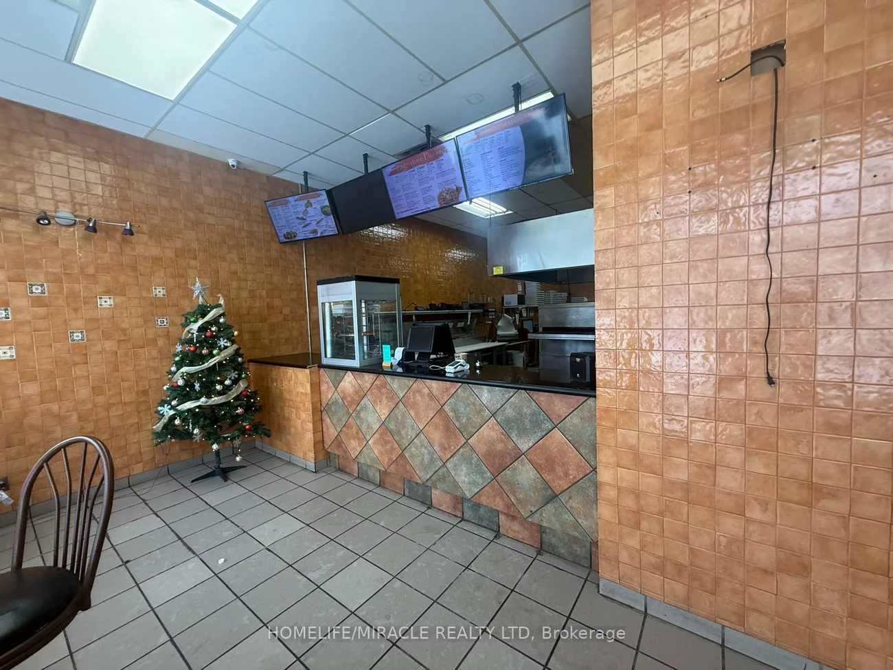 7, Anne, Queen's Park, Barrie