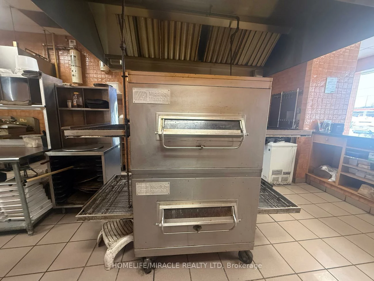 7, Anne, Queen's Park, Barrie