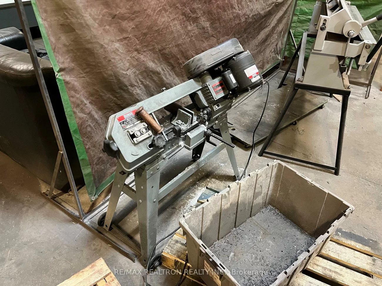 31, Saunders, 400 East, Barrie