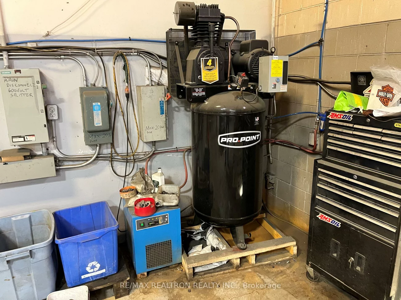 31, Saunders, 400 East, Barrie