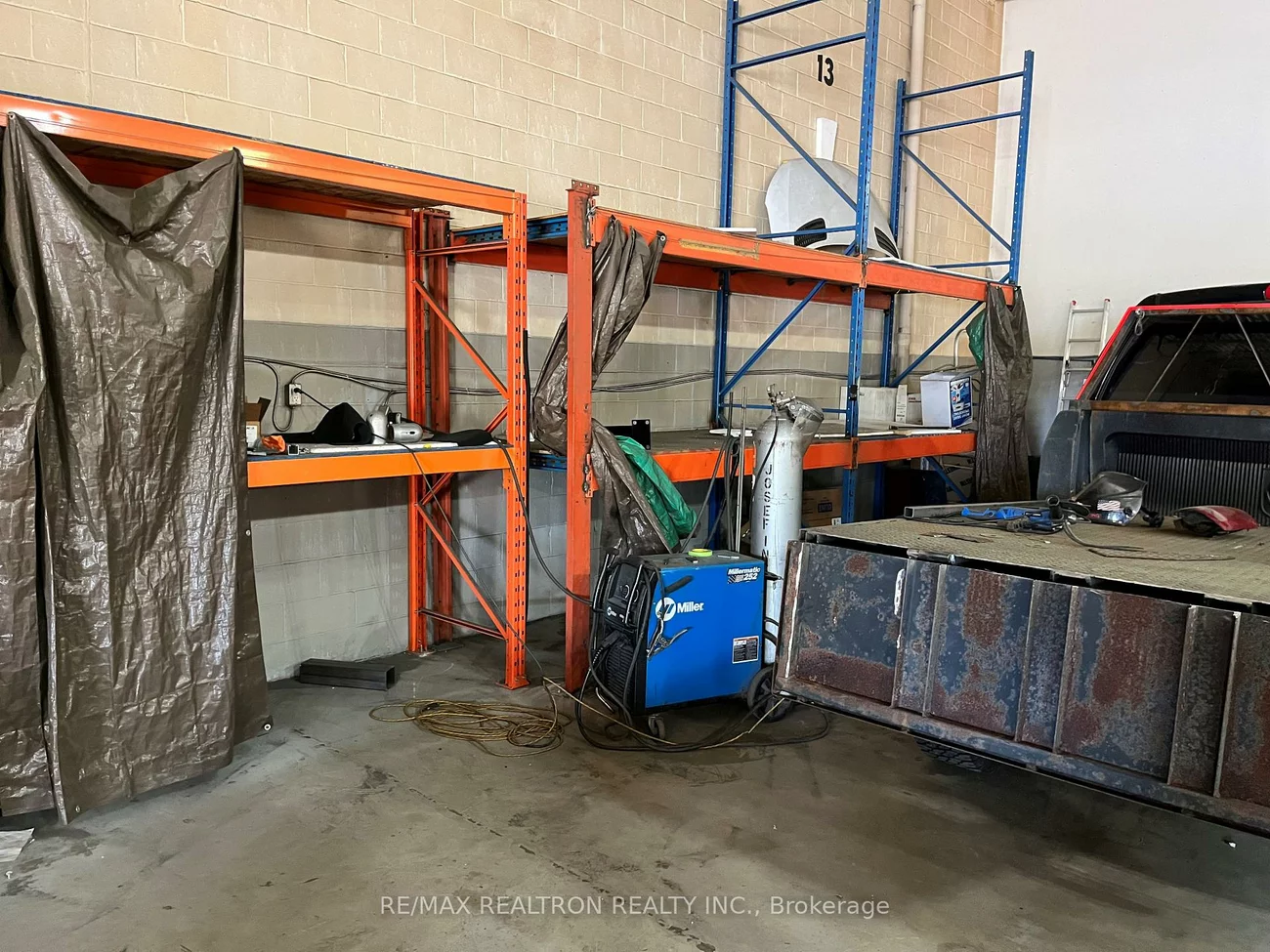 31, Saunders, 400 East, Barrie