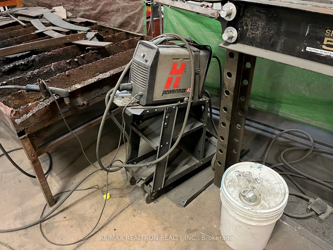 31, Saunders, 400 East, Barrie