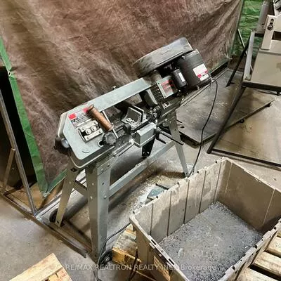 31, Saunders, 400 East, Barrie