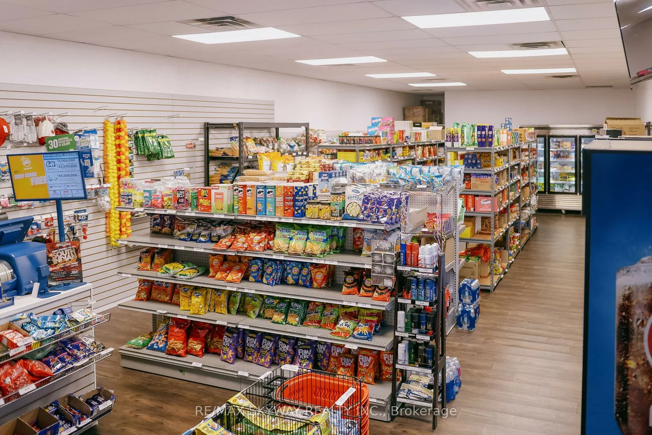 221, Cundles, Cundles East, Barrie