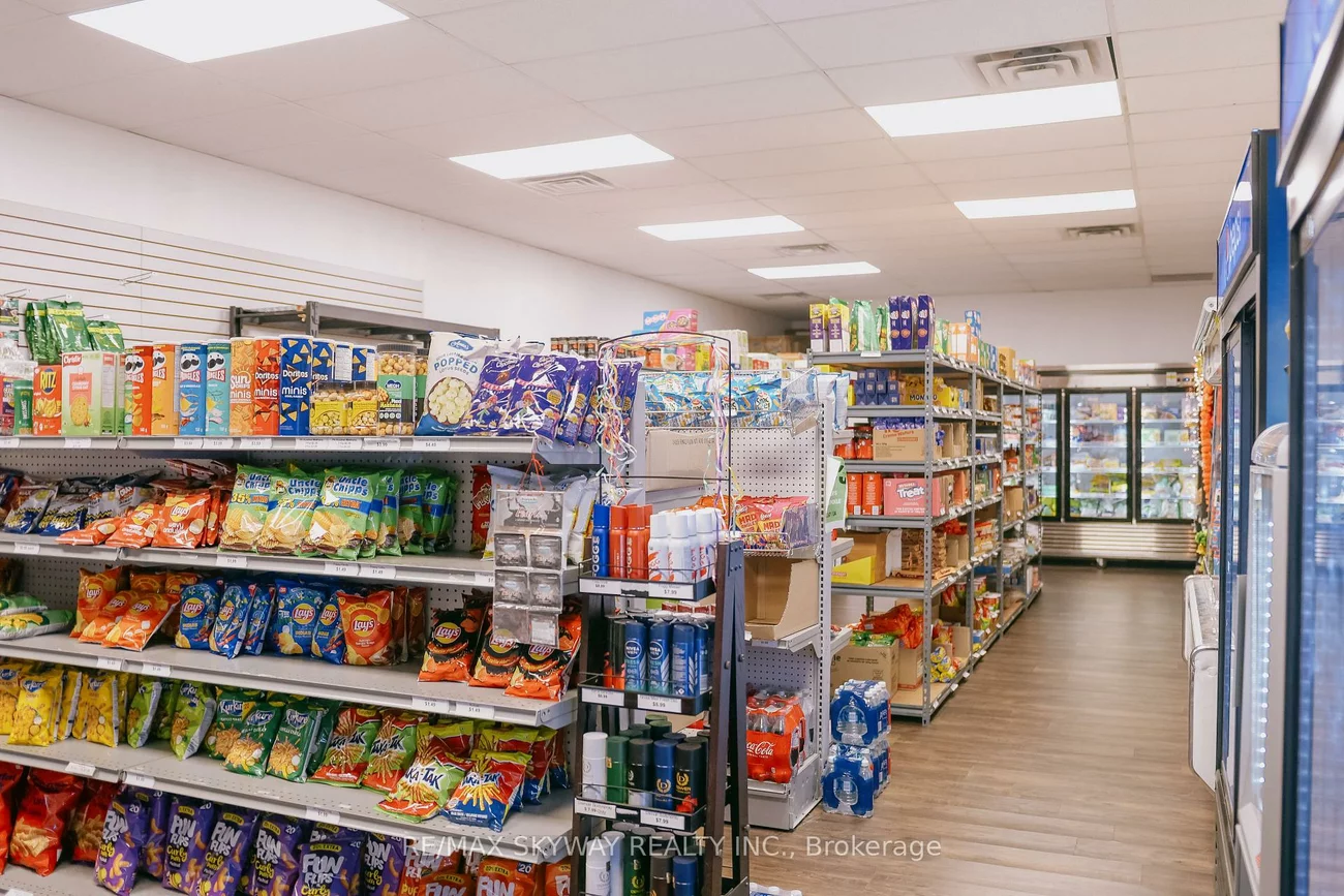 221, Cundles, Cundles East, Barrie