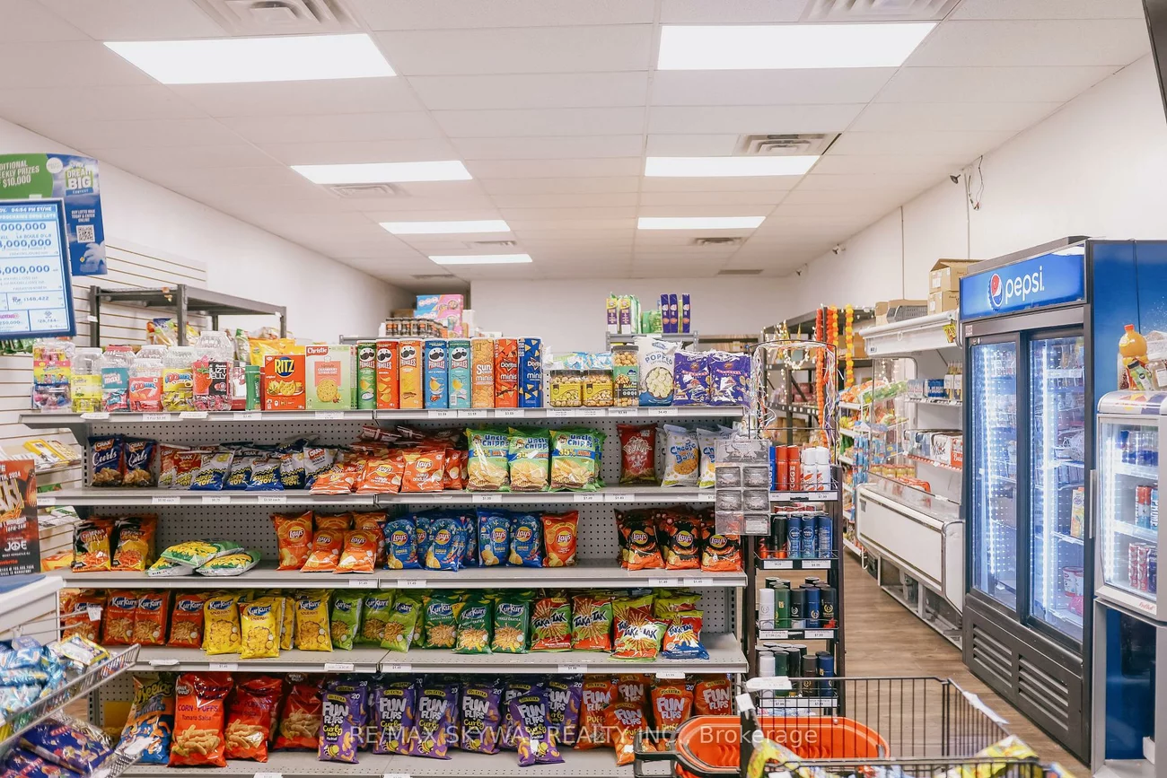 221, Cundles, Cundles East, Barrie