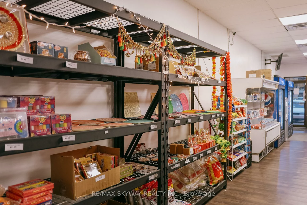 221, Cundles, Cundles East, Barrie