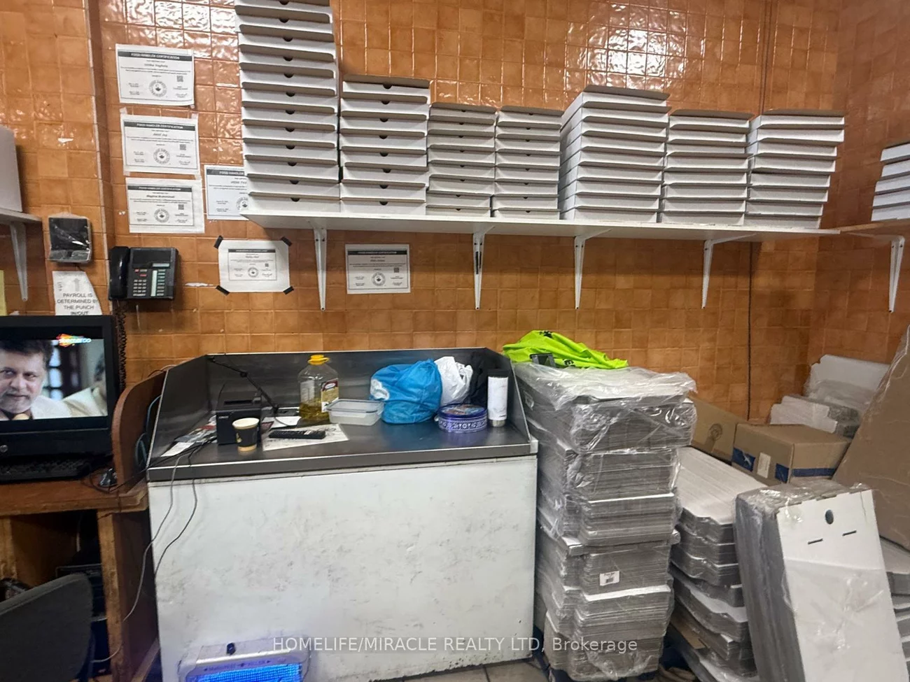 7, Anne, Queen's Park, Barrie