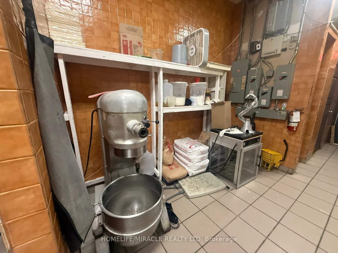 7, Anne, Queen's Park, Barrie