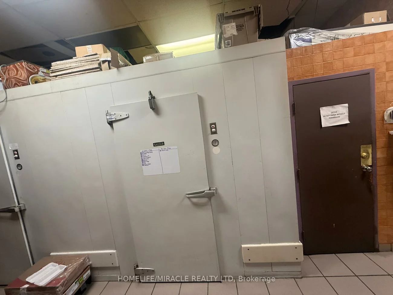 7, Anne, Queen's Park, Barrie