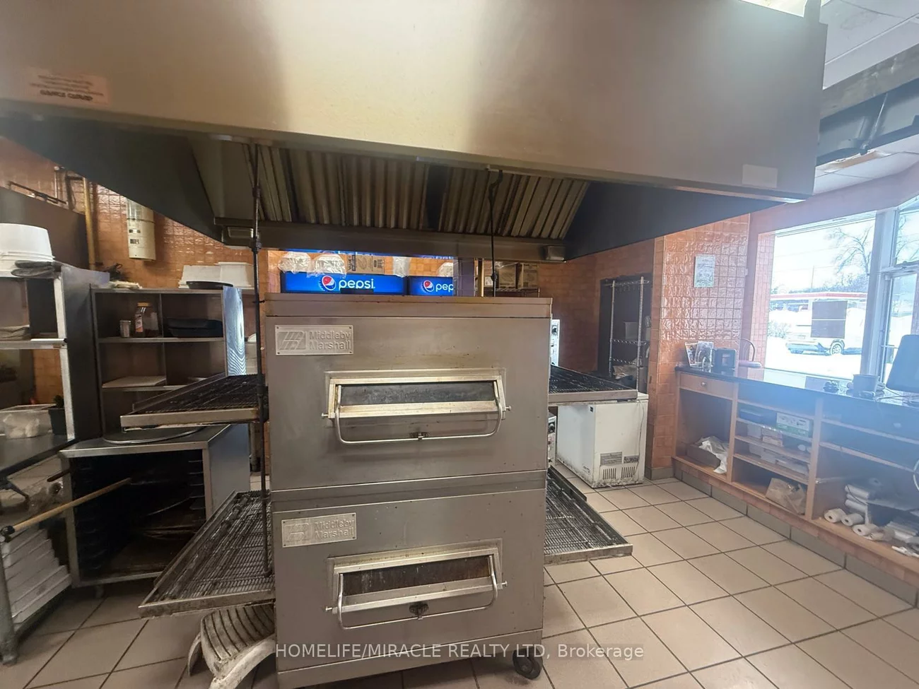 7, Anne, Queen's Park, Barrie