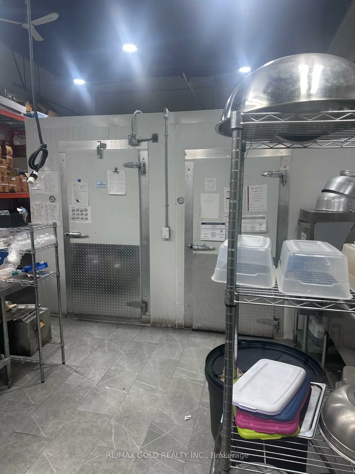 25, SAUNDERS, 400 East, Barrie