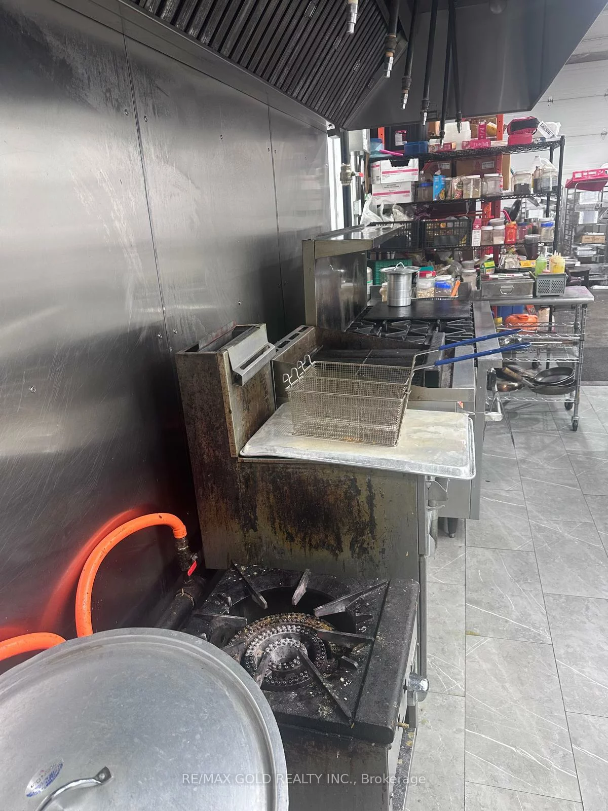 25, SAUNDERS, 400 East, Barrie