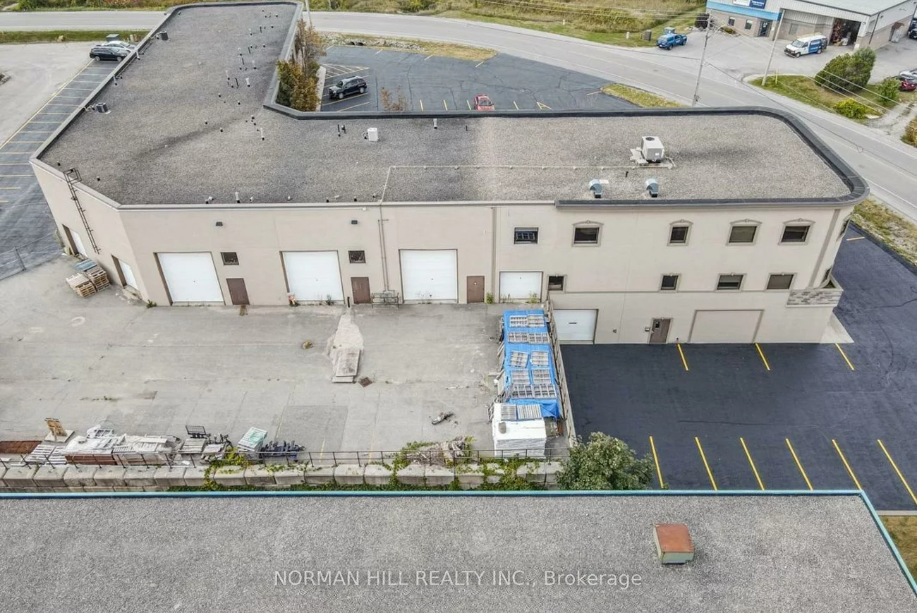 27, Hooper, 400 East, Barrie