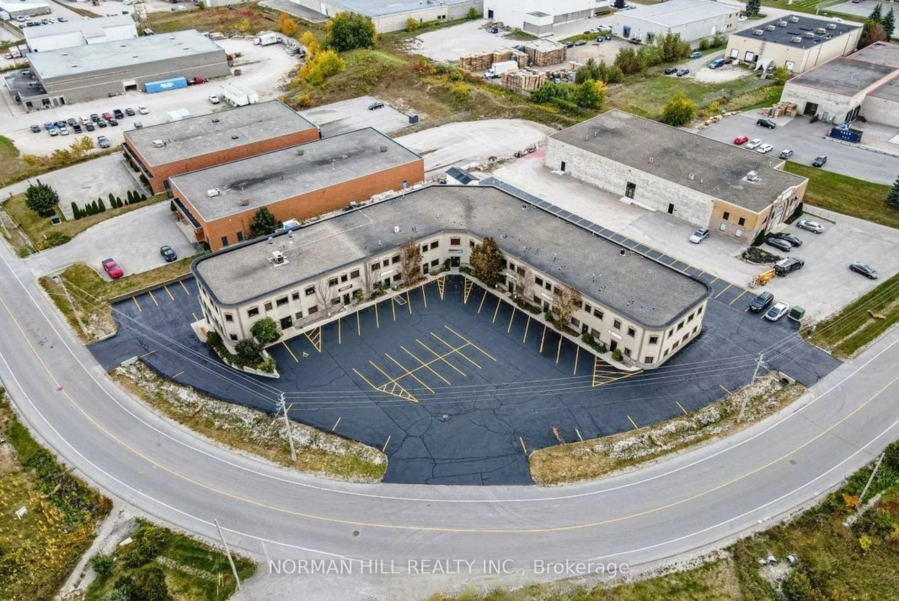 27, Hooper, 400 East, Barrie