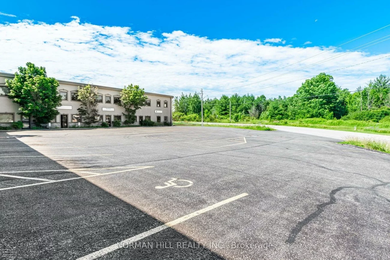 27, Hooper, 400 East, Barrie