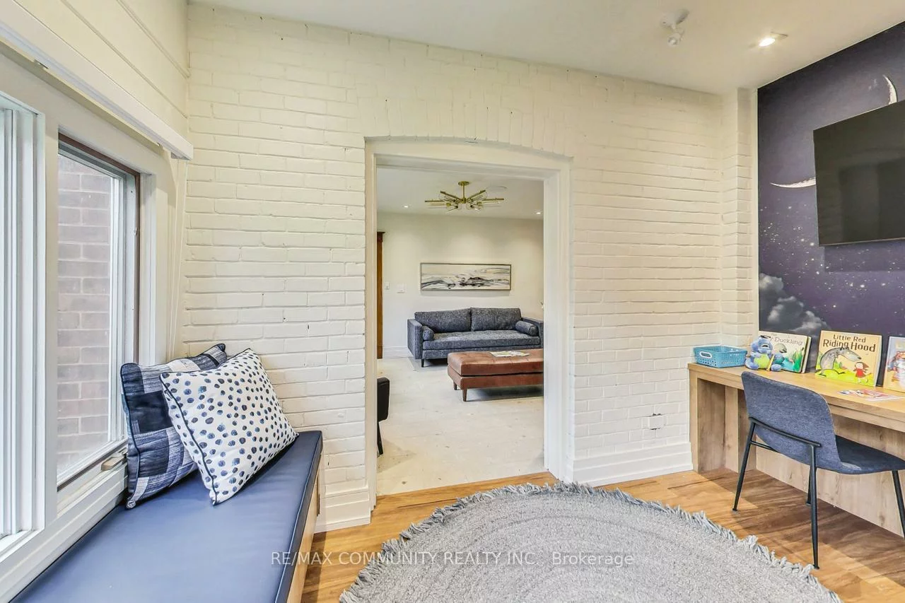 123, Collier, City Centre, Barrie