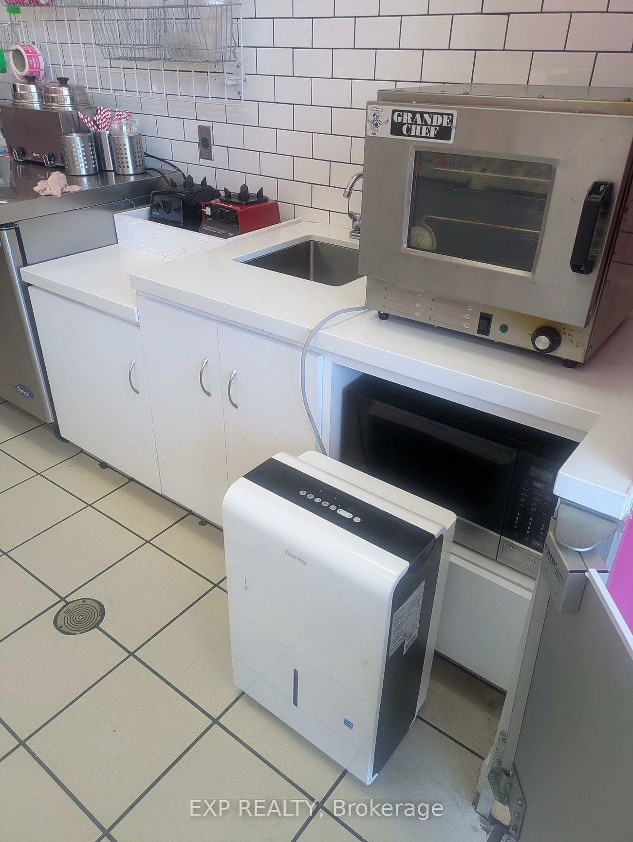 636, Yonge, Painswick South, Barrie