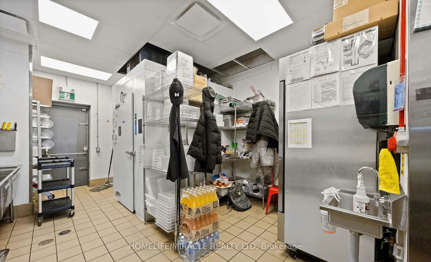 353, Duckworth, Grove East, Barrie