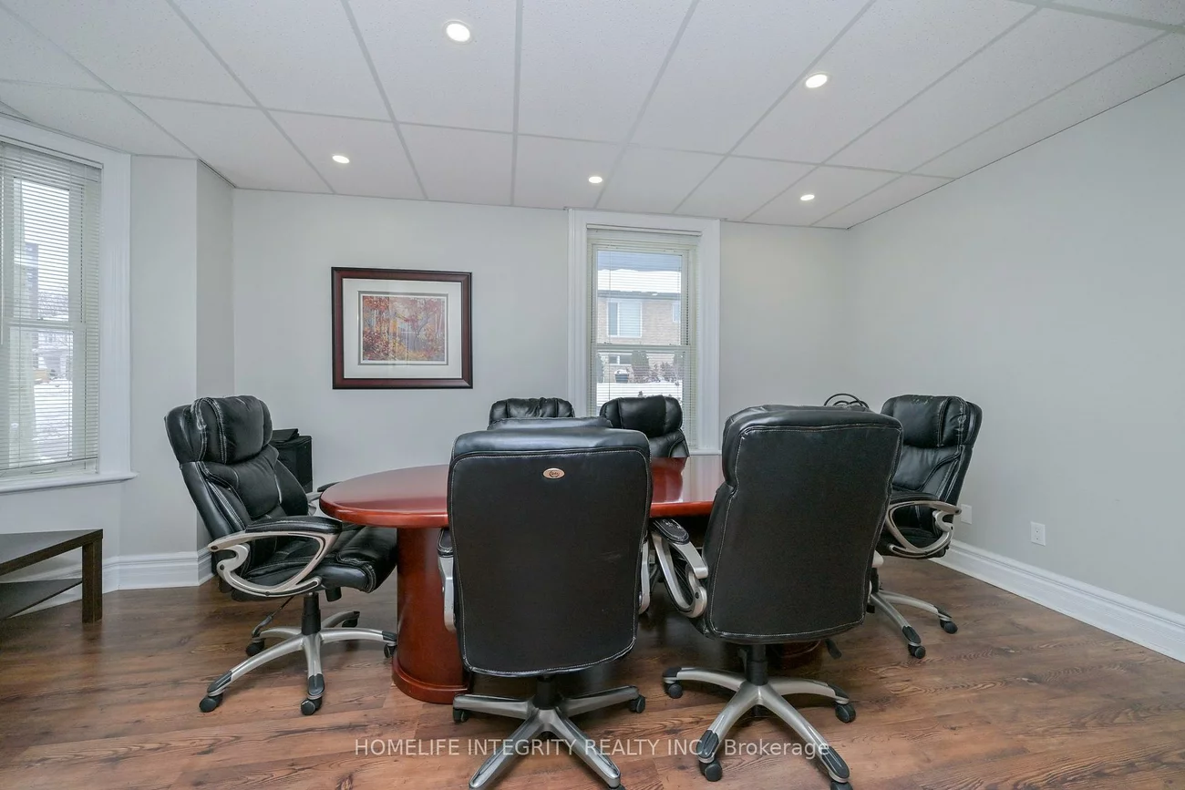 25, BERCZY, Codrington, Barrie