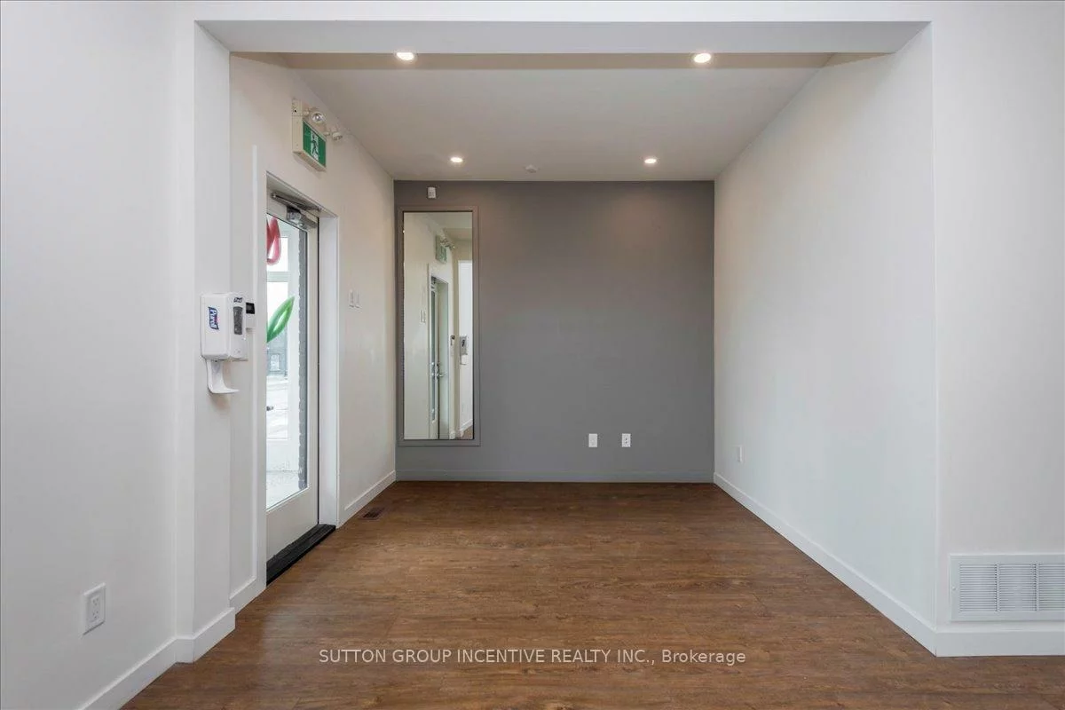 18, Worsley, City Centre, Barrie