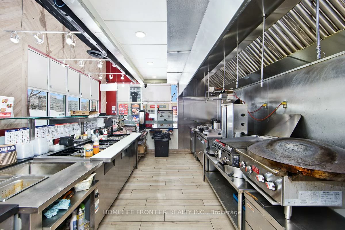 642, Yonge, Painswick South, Barrie