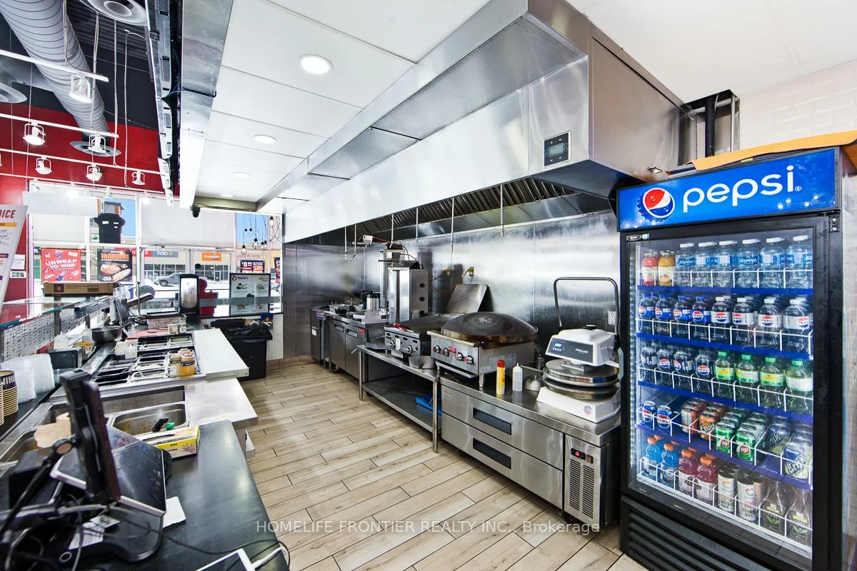 642, Yonge, Painswick South, Barrie