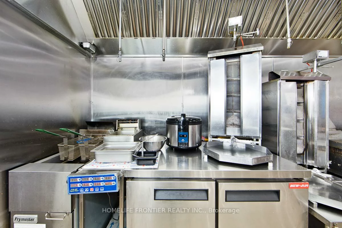 642, Yonge, Painswick South, Barrie