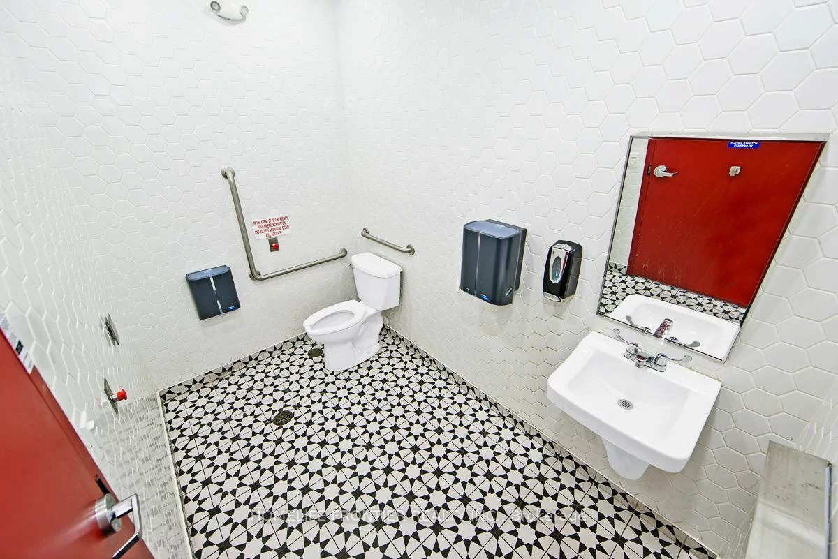 642, Yonge, Painswick South, Barrie