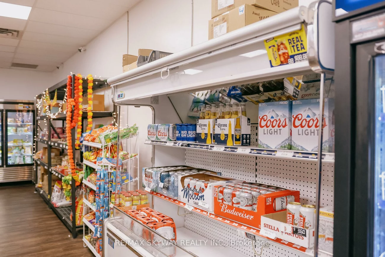 221, Cundles, Cundles East, Barrie