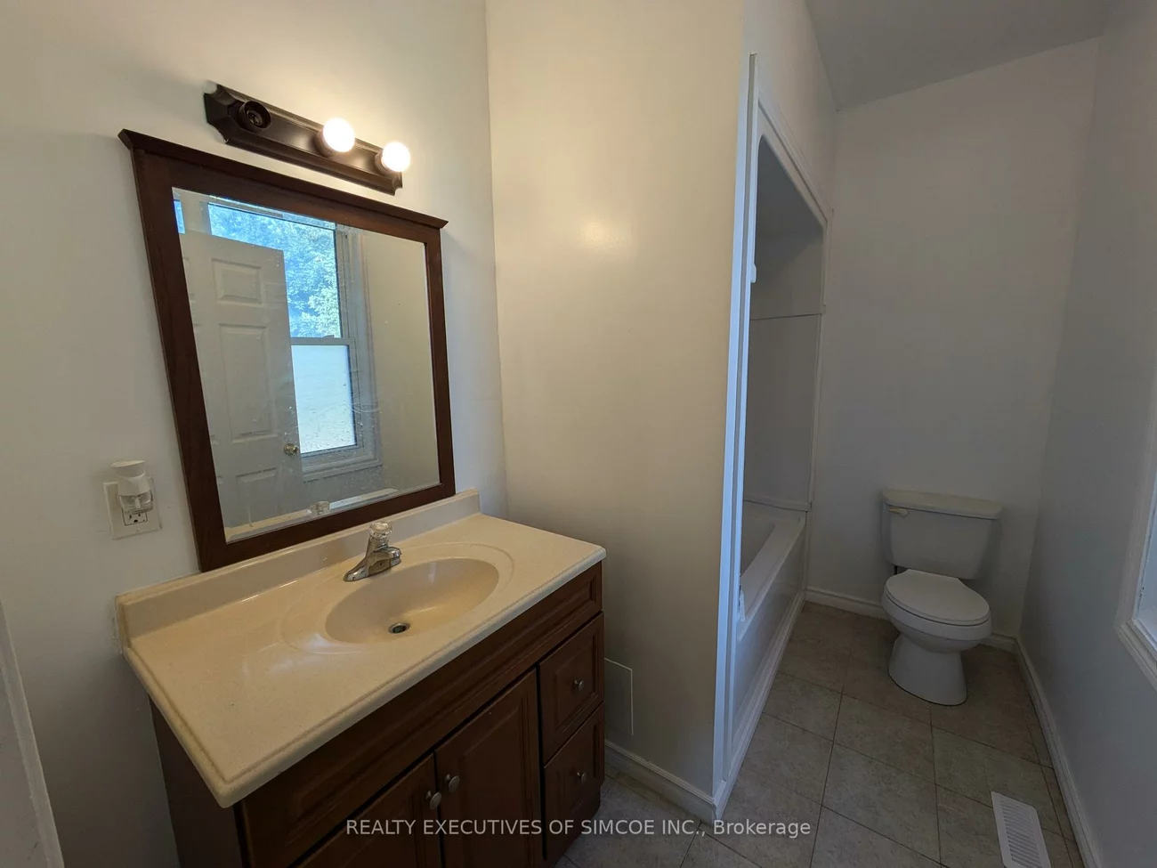 87, MAPLE, City Centre, Barrie