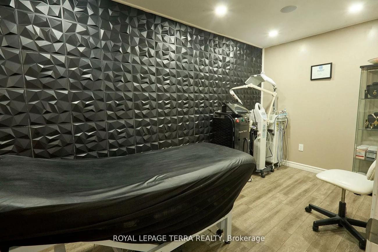 315, Blake, North Shore, Barrie